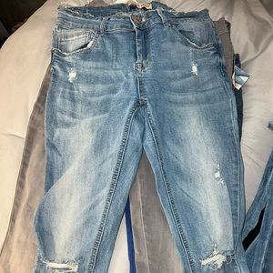 Light wash skinny jeans